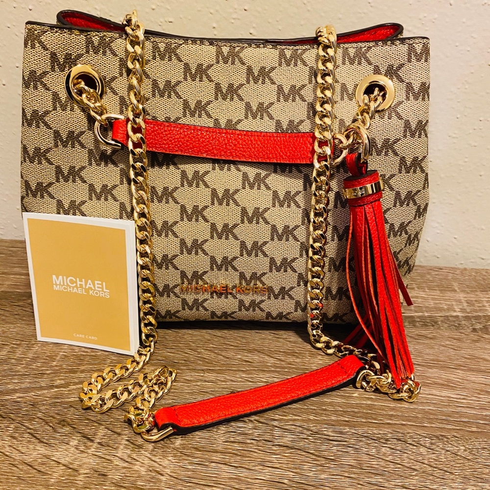 ❌ sold ❌     Michael Kors messenger bag